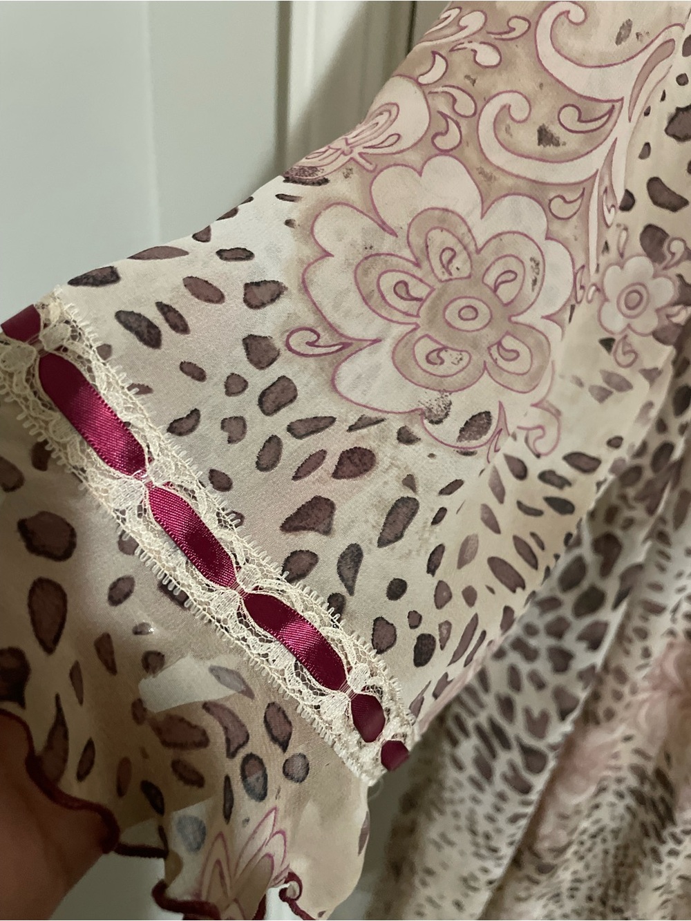 Sheer Printed Robe - - Picture 4 of 6